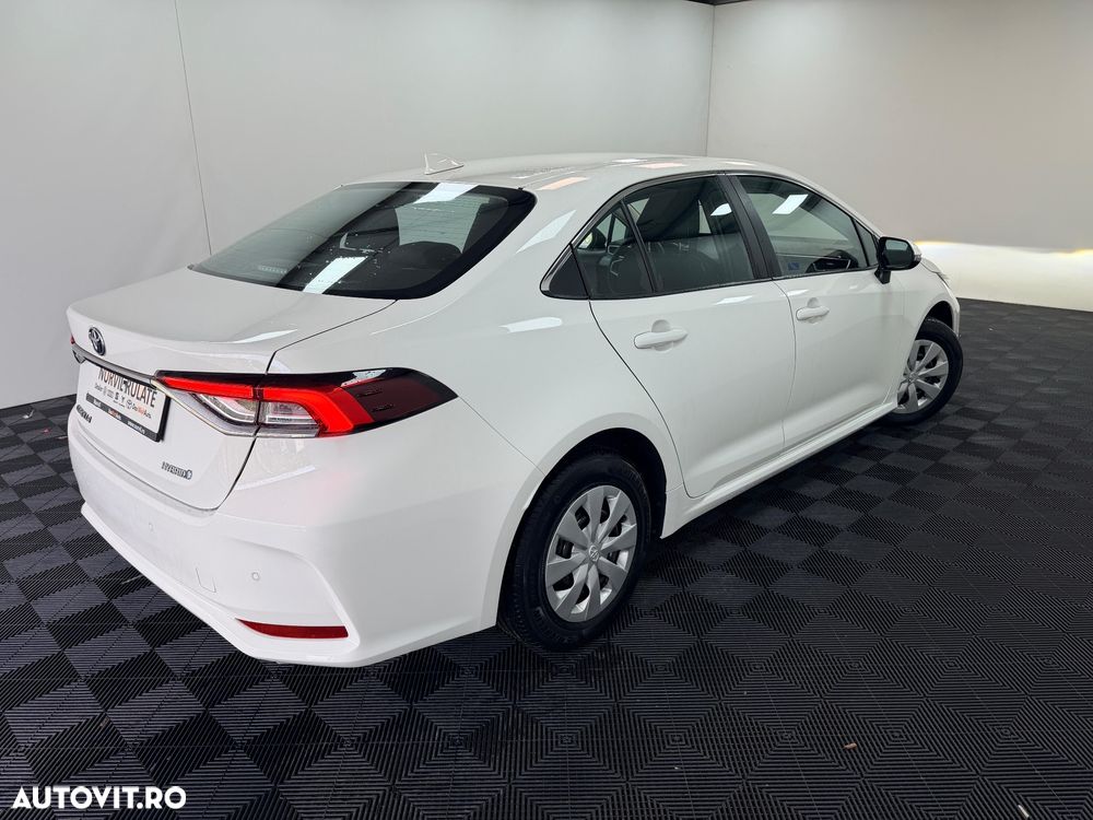 Toyota Corolla 1.8 HSD Business - 9