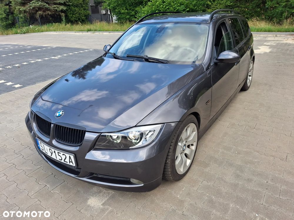 BMW Seria 3 320i - 3