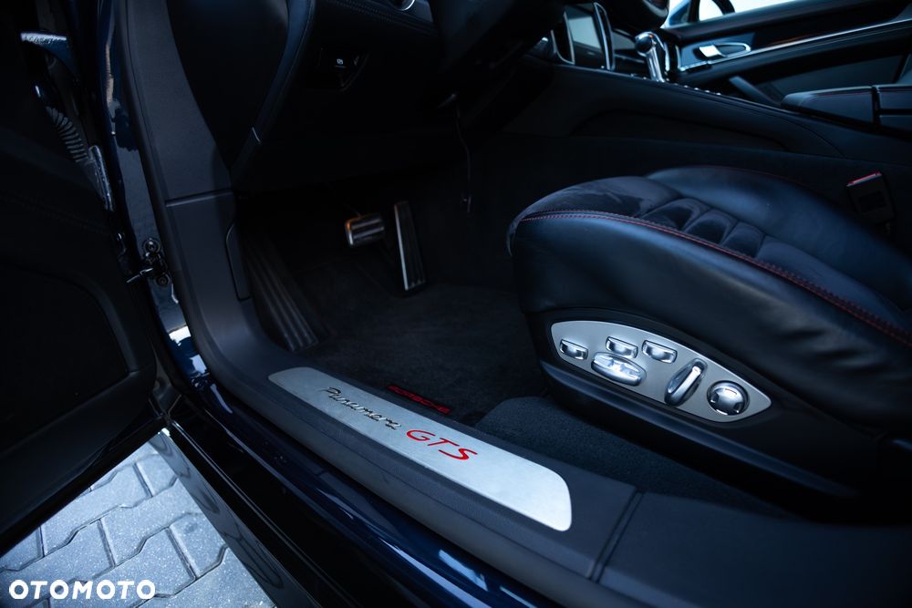 Porsche Panamera GTS PDK - 26