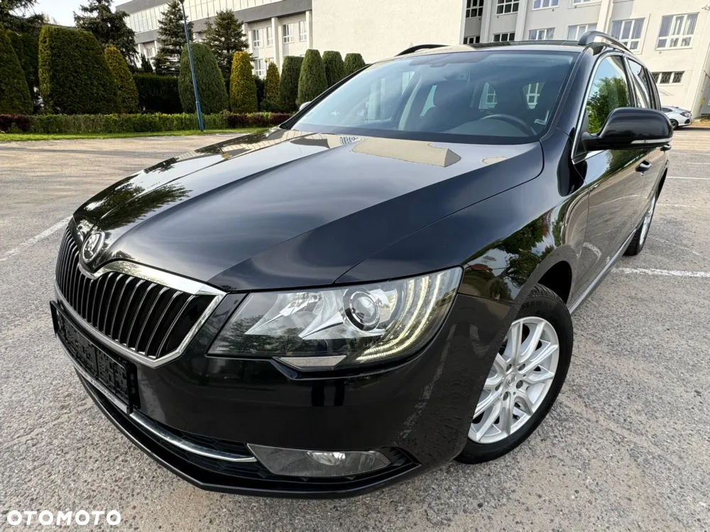 Skoda Superb Combi 2.0 TDI DSG Elegance - 9