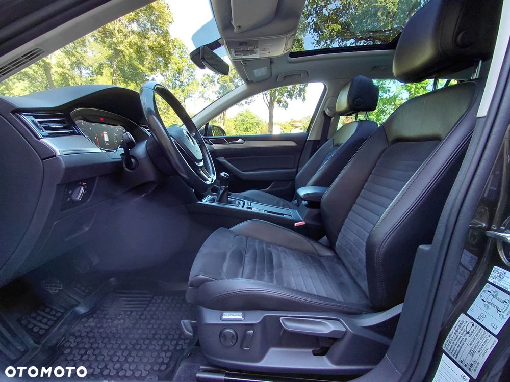 Volkswagen Passat 2.0 TDI (BlueMotion Technology) Highline - 26