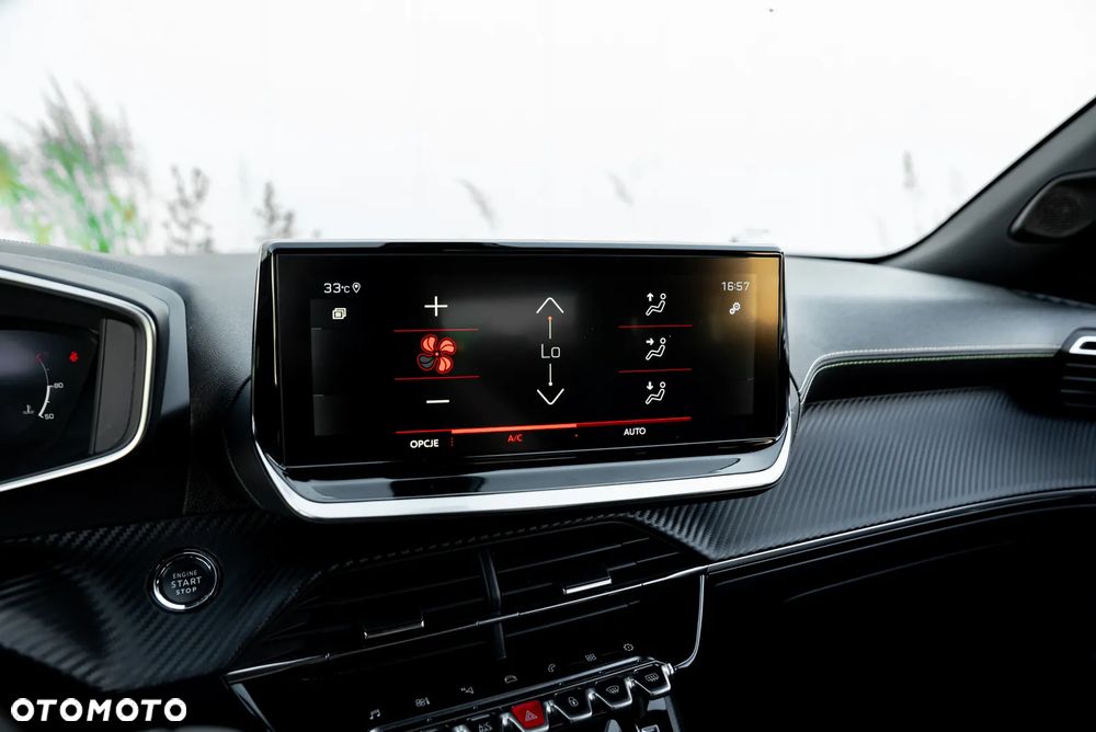 Peugeot 2008 1.2 PureTech GT S&S - 32