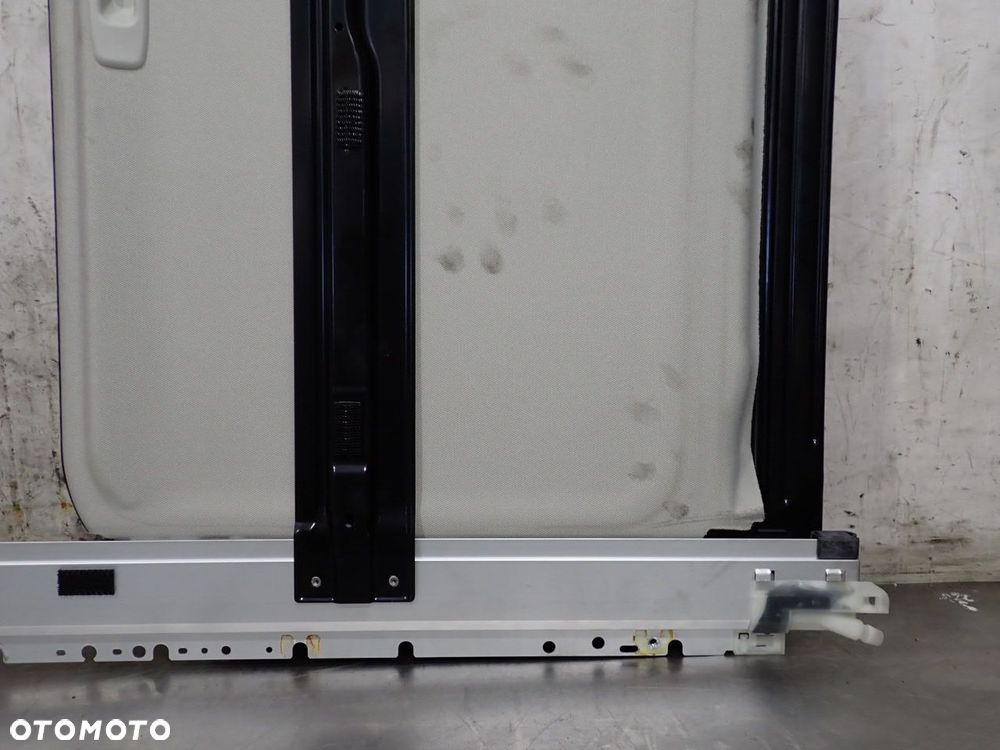 SZYBERDACH INFINITI M37X - 8