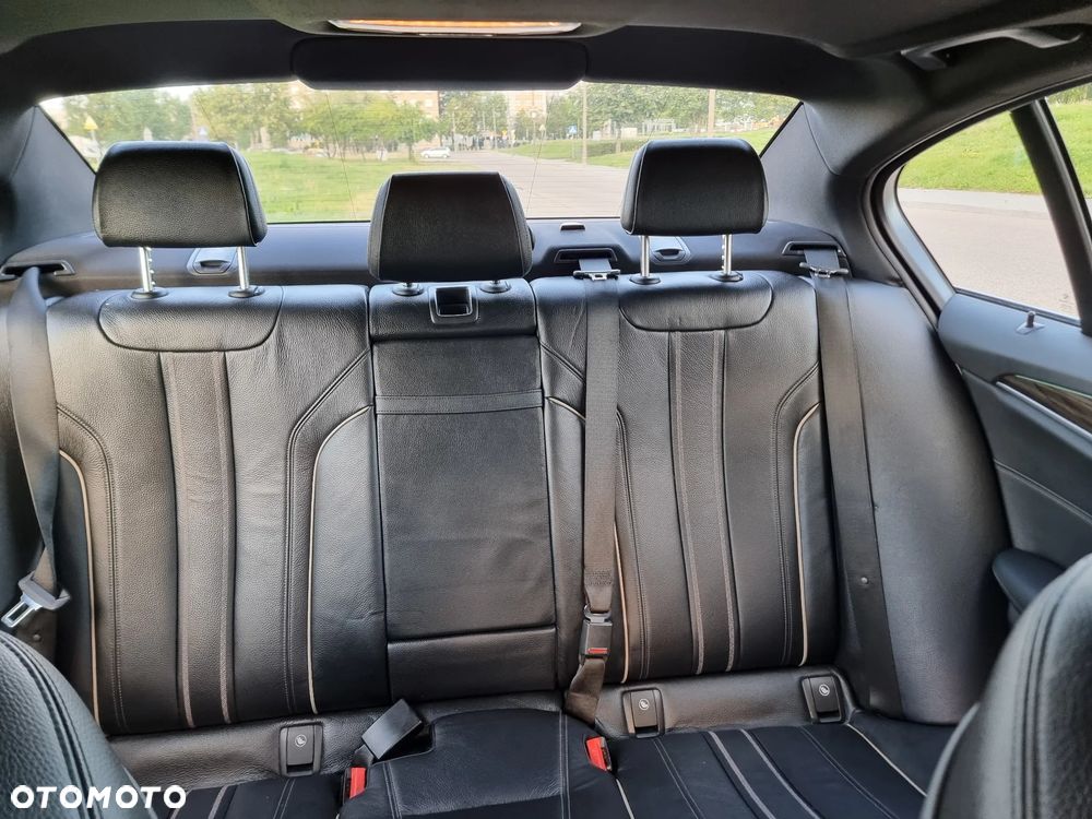 BMW Seria 5 530i Sport Line sport - 11