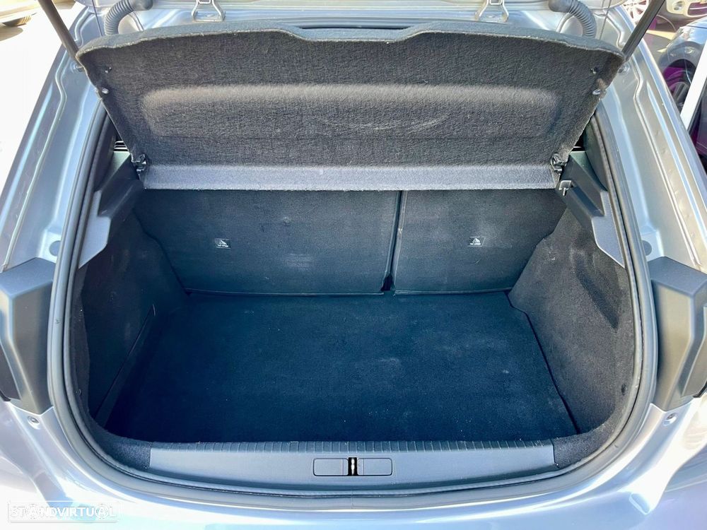 Peugeot 208 1.2 PureTech Active - 12