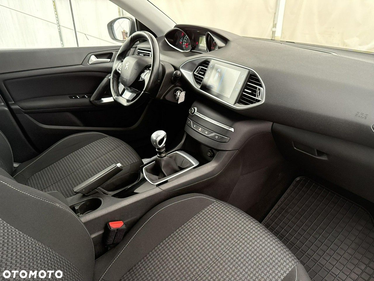 Peugeot 308 - 23