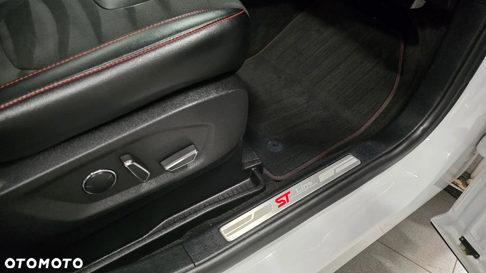 Ford Edge 2.0 EcoBlue Twin-Turbo 4WD ST-Line - 25