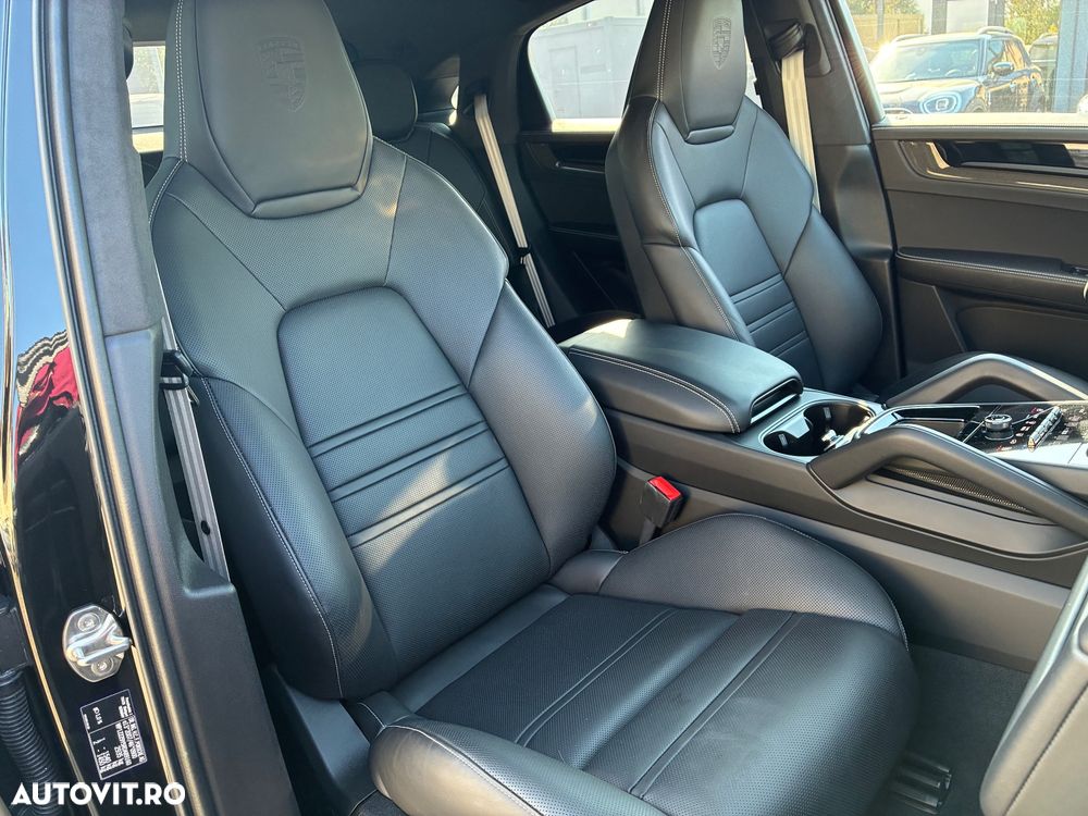 Porsche Cayenne Coupe Turbo E-Hybrid cu pachet GT - 21