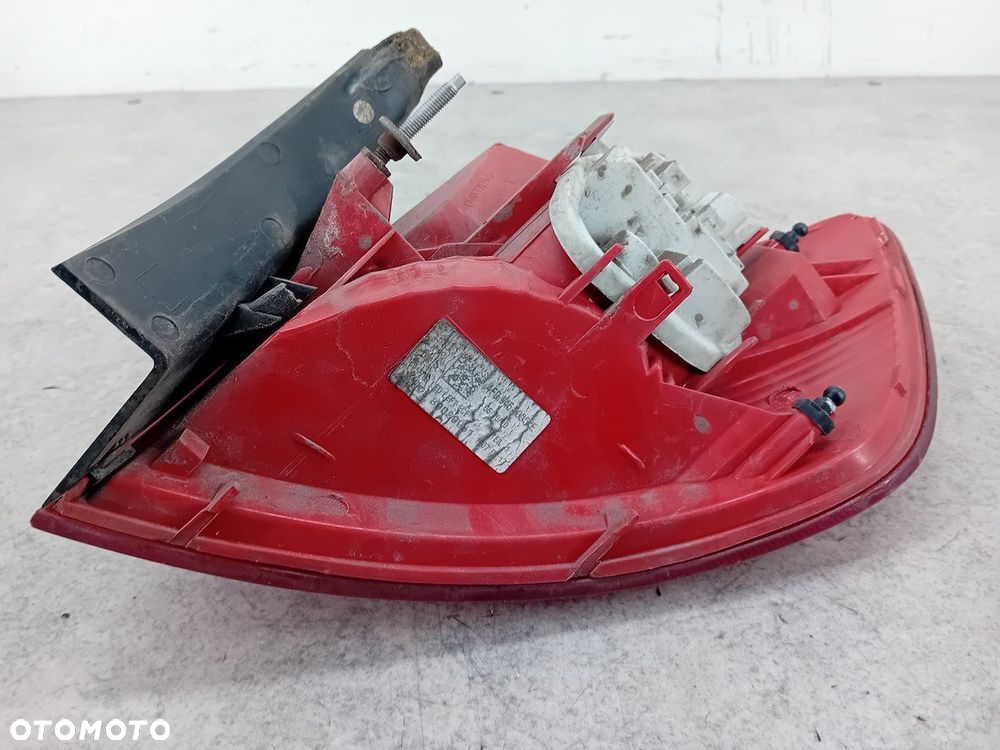 LAMPA TYLNA LEWA AUDI A6 C6 FL 4F9945095E KOMBI - 7
