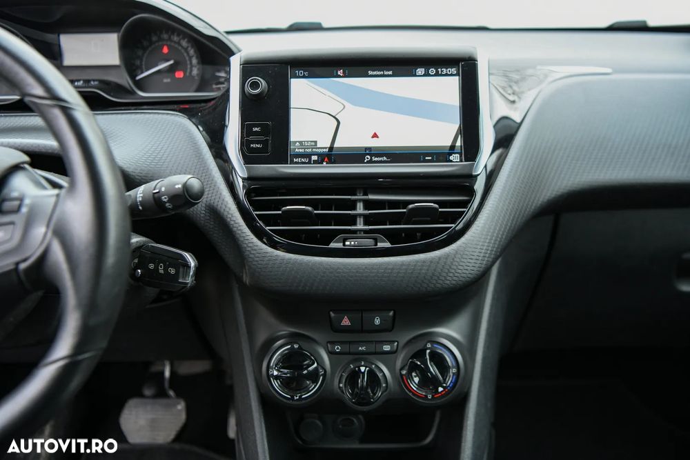 Peugeot 2008 1.2 PureTech Turbo EAT6 S&S Active - 9