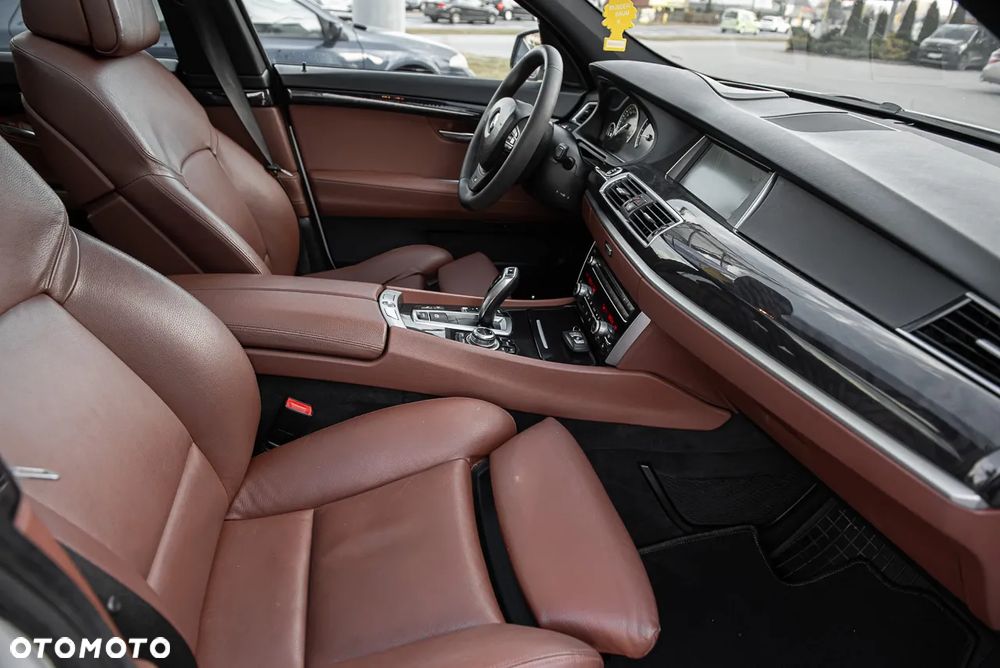BMW 5GT - 35