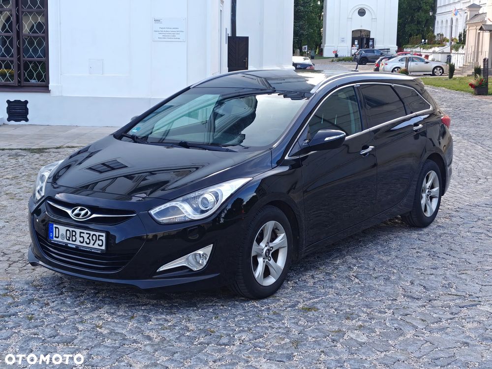 Hyundai i40 i40cw 1.7 CRDi Fifa World Cup Edition - 1