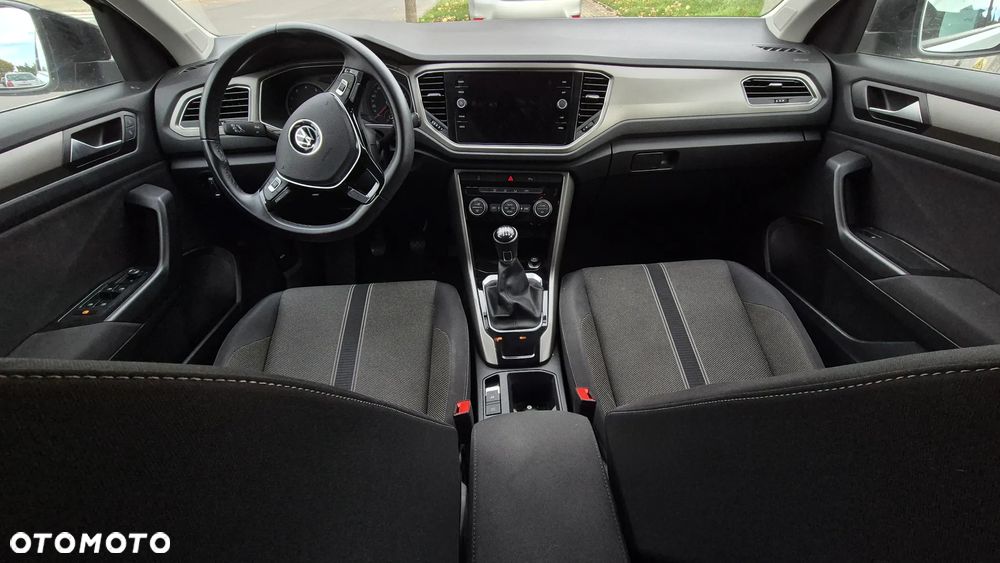 Volkswagen T-Roc 1.0 TSI Advance - 21