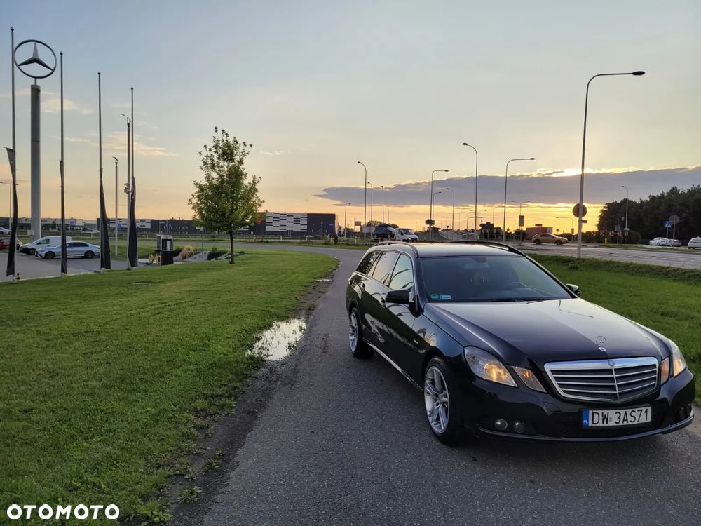 Mercedes-Benz Klasa E 220 CDI DPF BlueEFFICIENCY Avantgarde - 9