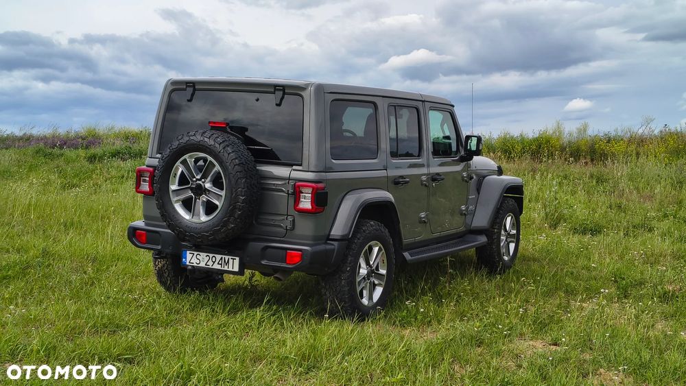 Jeep Wrangler Unlimited GME 2.0 Turbo Sahara - 16