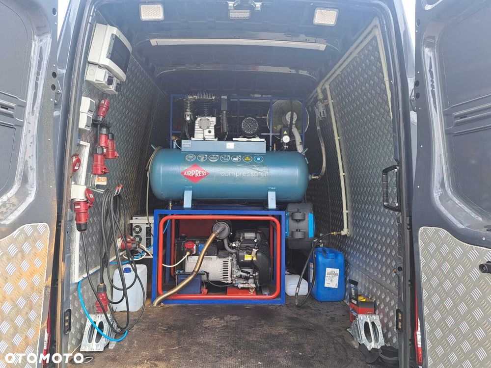 Iveco Daily | 3.0  180 KM | Mobilny serwis opon | - 16