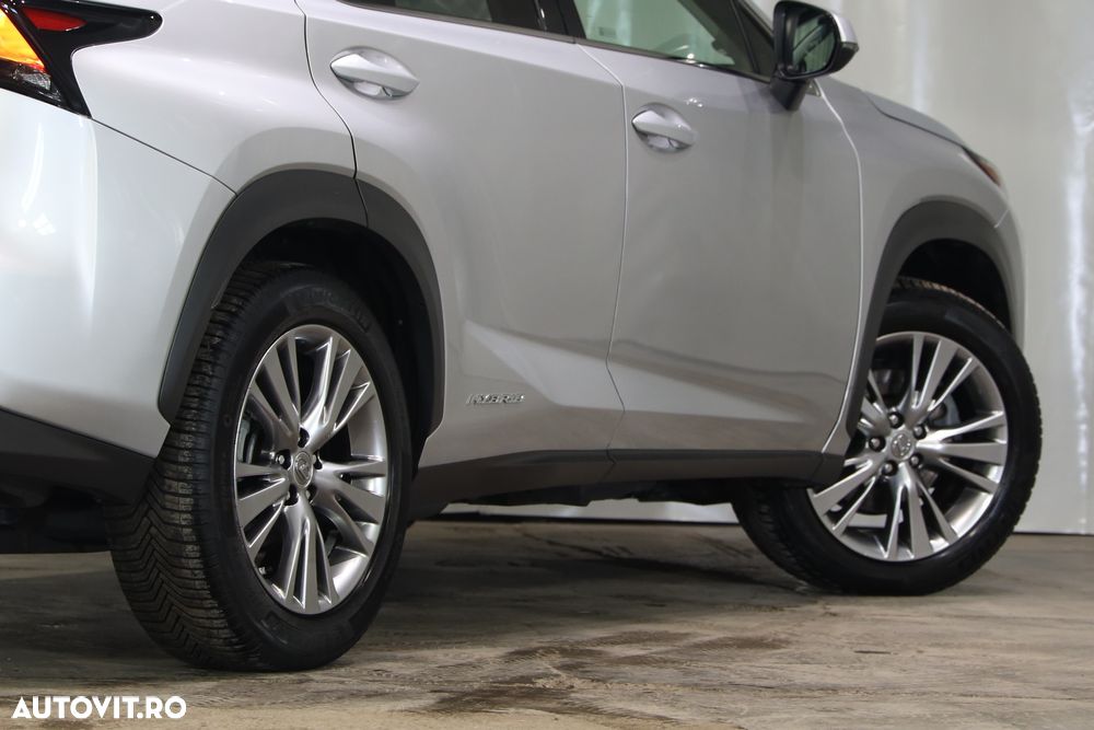 Lexus Seria NX 300h - 27