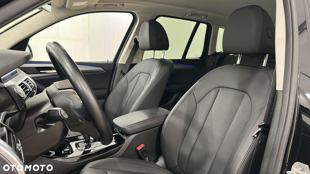 BMW X3 xDrive20i - 17