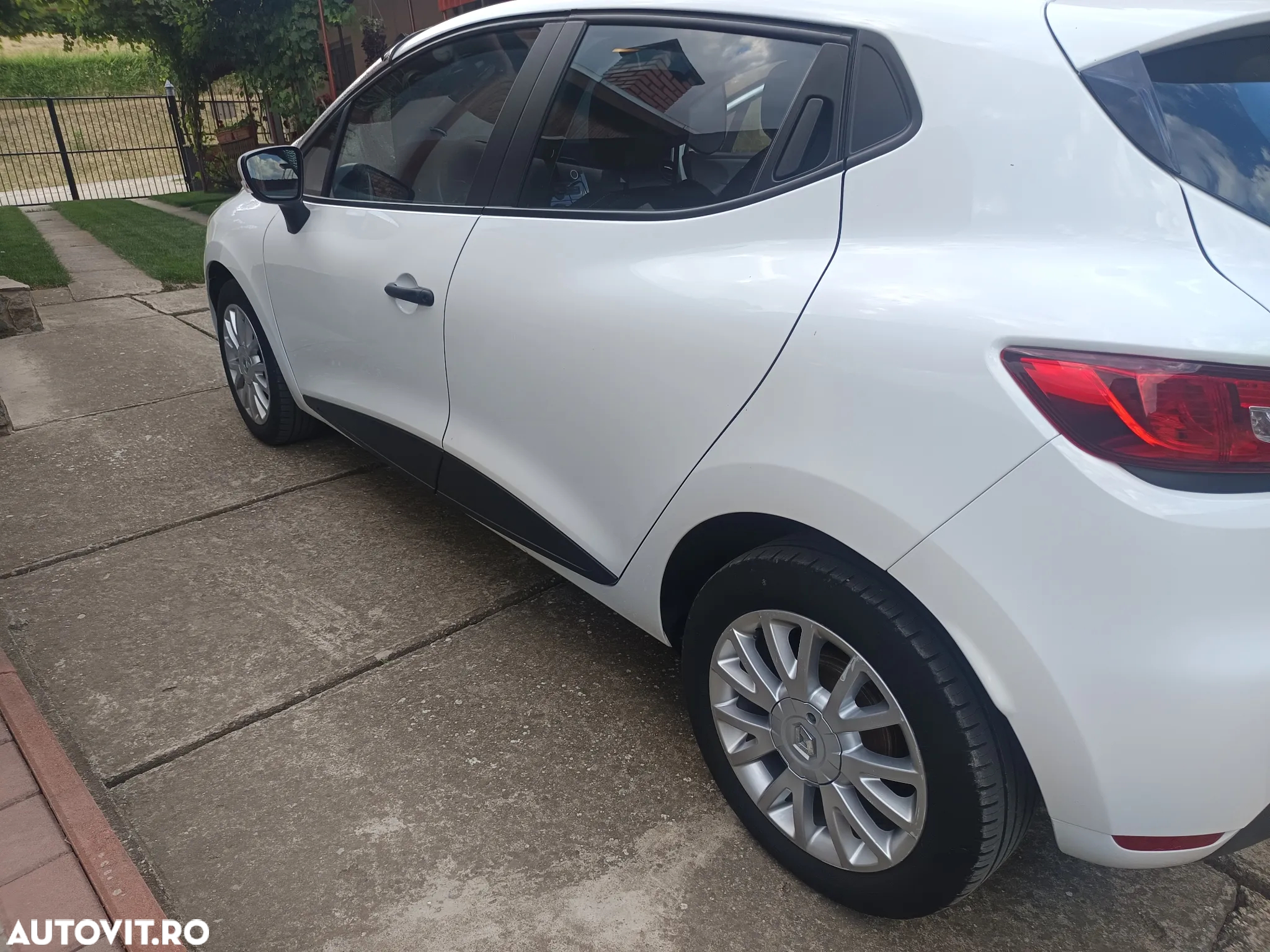 Renault Clio IV TCe Life Evo - 18