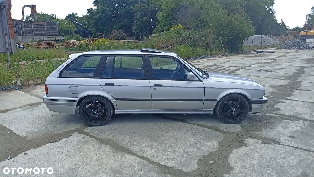 BMW Seria 3 325i - 11