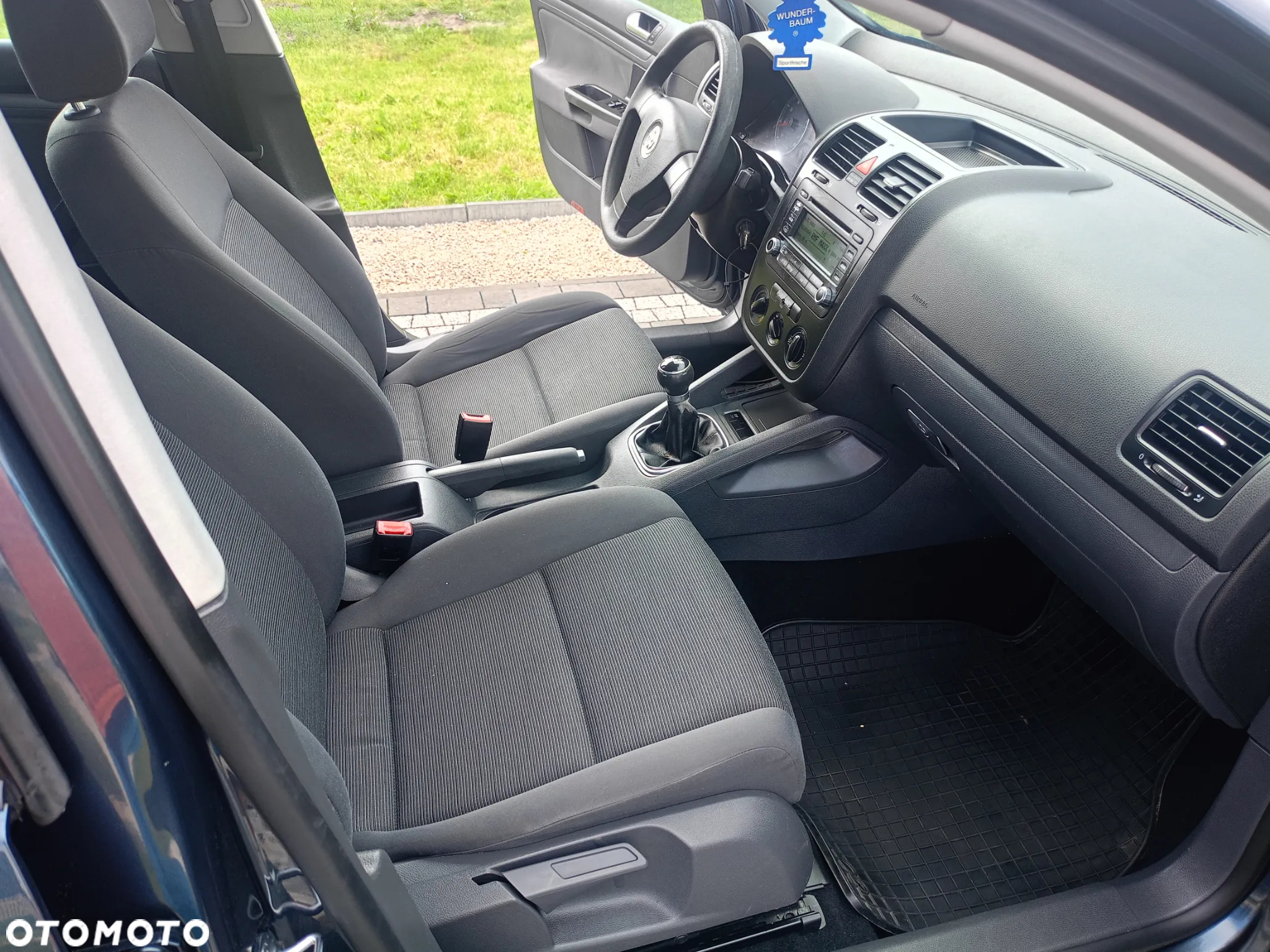 Volkswagen Golf - 20