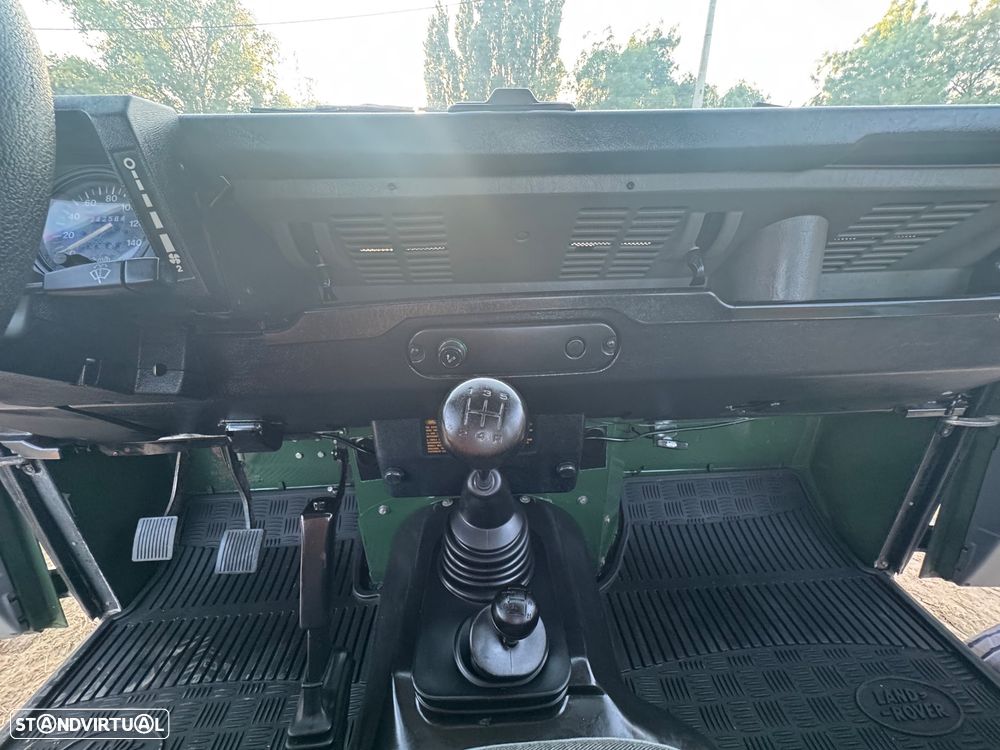 Land Rover Defender 90 2.5 TDi Metal Top - 11