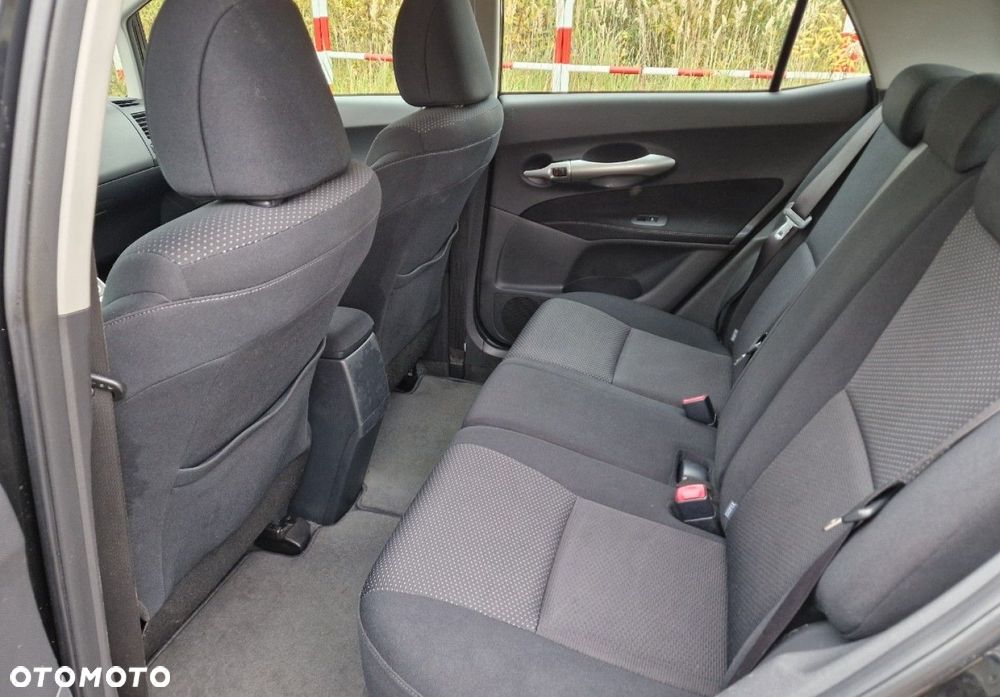 Toyota Auris 1.33 Dual-VVT-i Life - 24