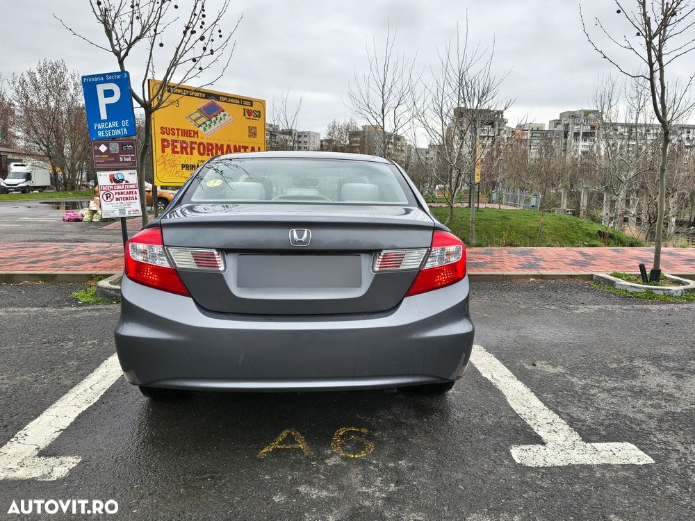 Honda Civic 1.8 MT LS - 14