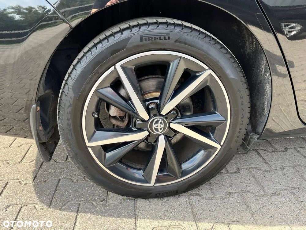 Toyota Auris Hybrid 135 Premium - 18