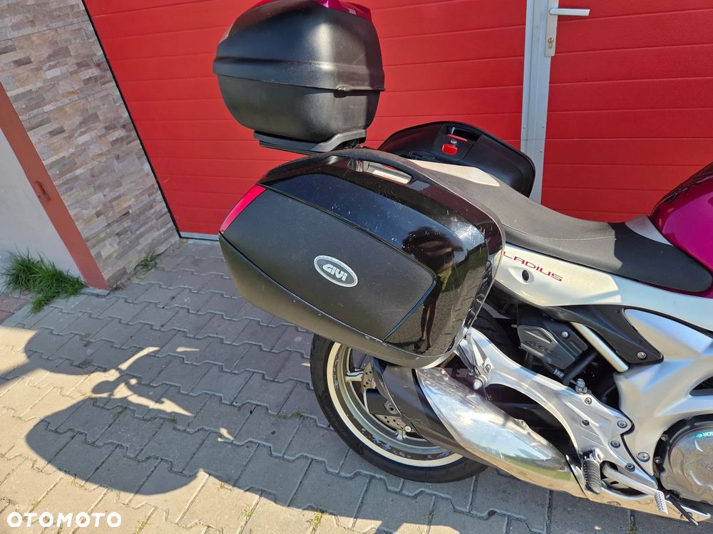 Suzuki SV - 11