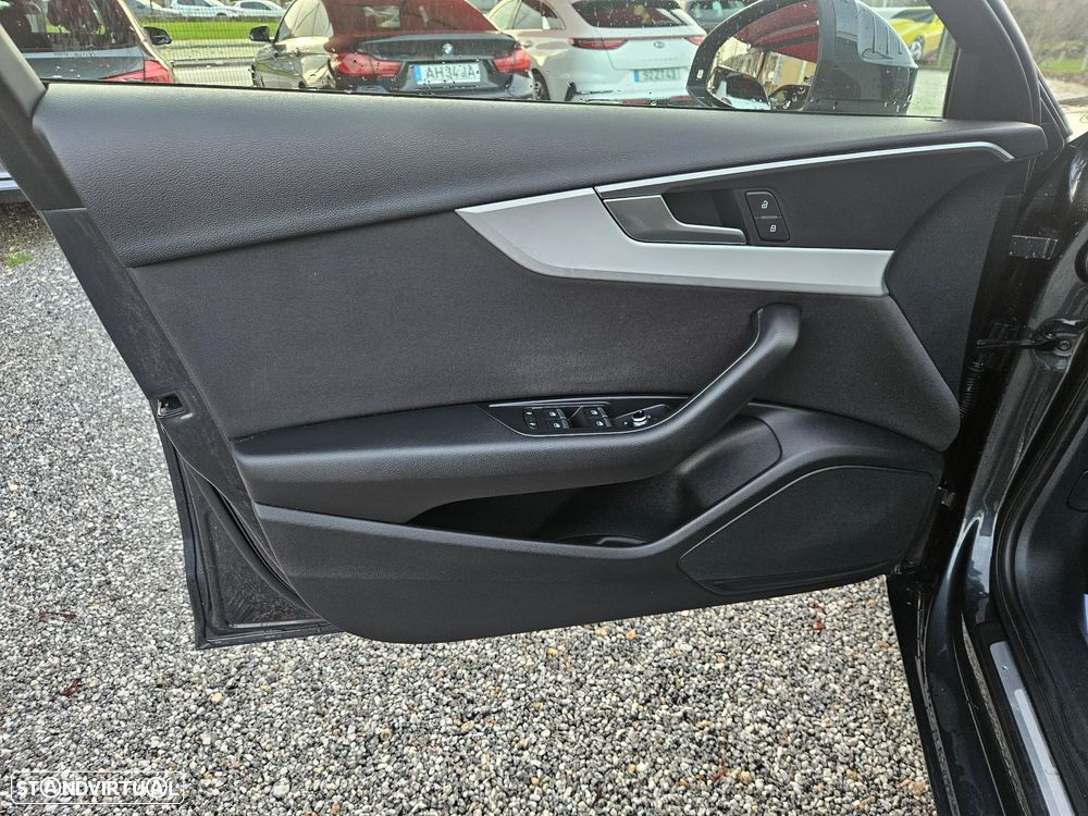 Audi A4 Avant 2.0 TDI Design S tronic - 38