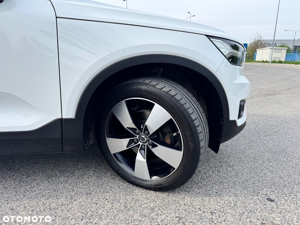 Volvo XC 40 D4 AWD Momentum (Intro Edition) - 10