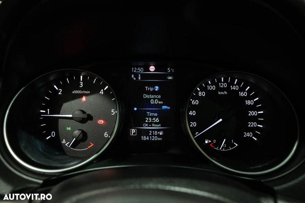 Nissan Qashqai 1.6 DCI Xtronic TEKNA - 21