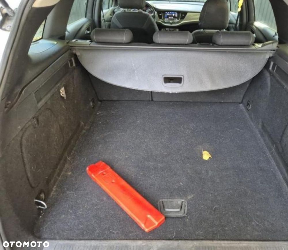 Opel Astra 1.2 T Business Elegance S&S - 12