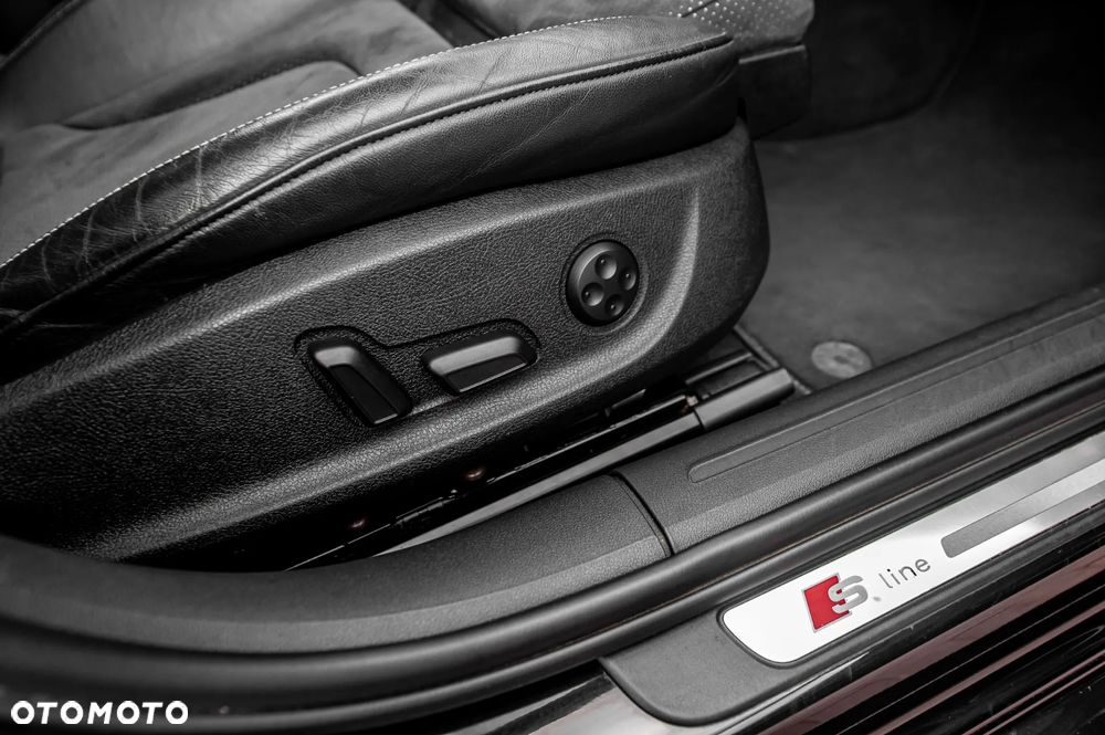 Audi A4 Avant 2.0 TFSI multitronic S line Sportpaket - 22