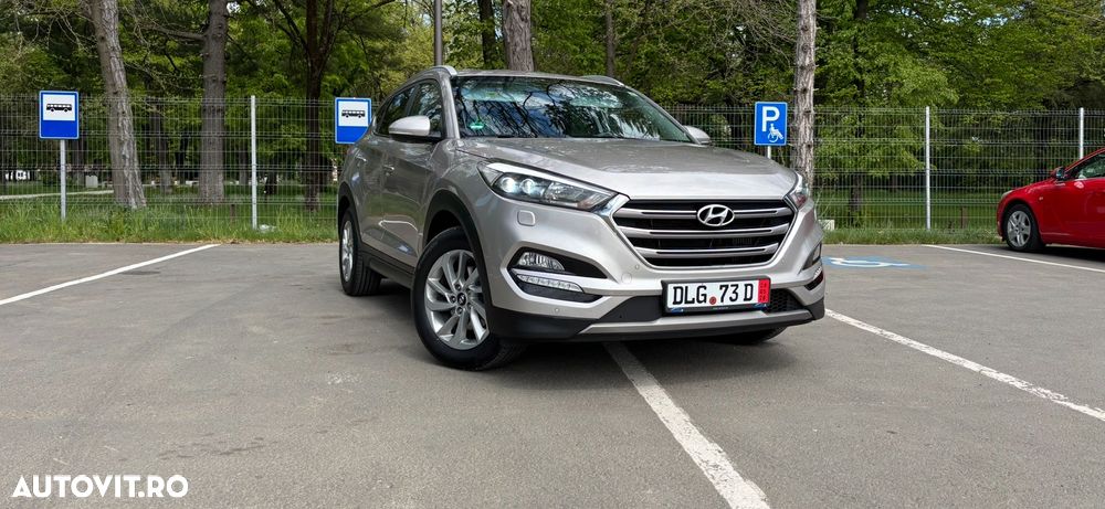 Hyundai Tucson 2.0 CRDI 4WD Automatik Advantage - 2
