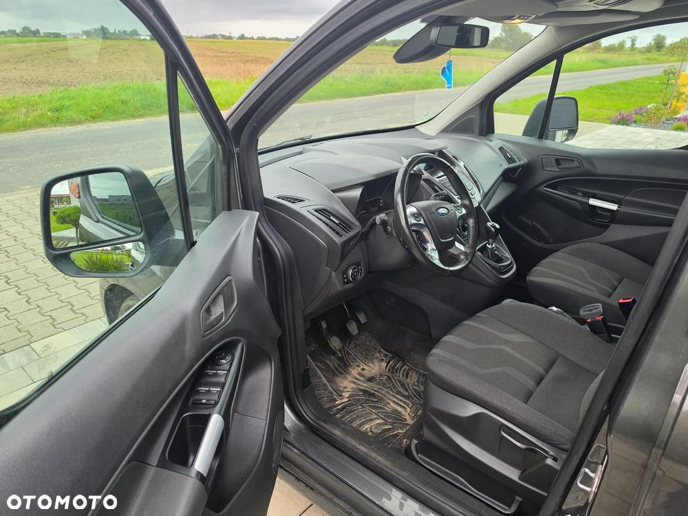 Ford Tourneo Connect - 15