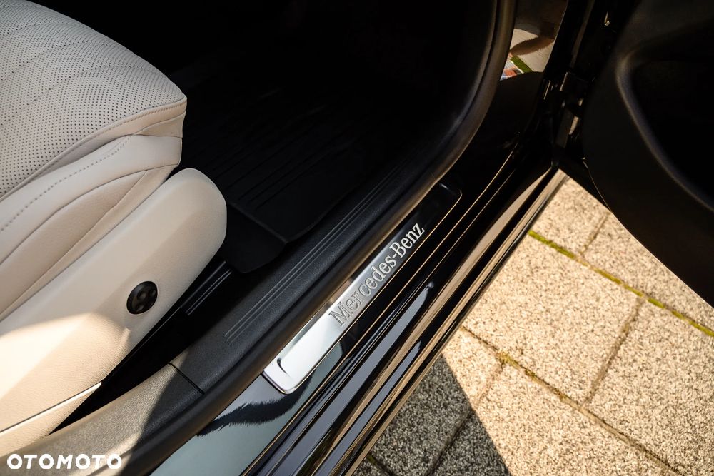Mercedes-Benz Klasa E 200 mHEV 4-Matic AMG 9G-Tronic - 37