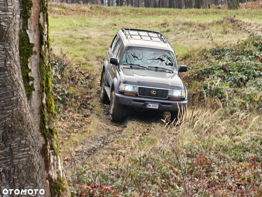 Lexus LX - 10