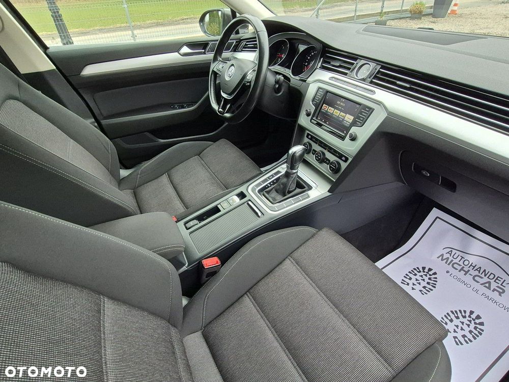 Volkswagen Passat - 5