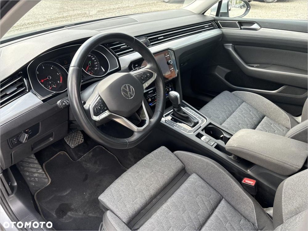 Volkswagen Passat Variant 2.0 TDI EVO Business DSG - 9