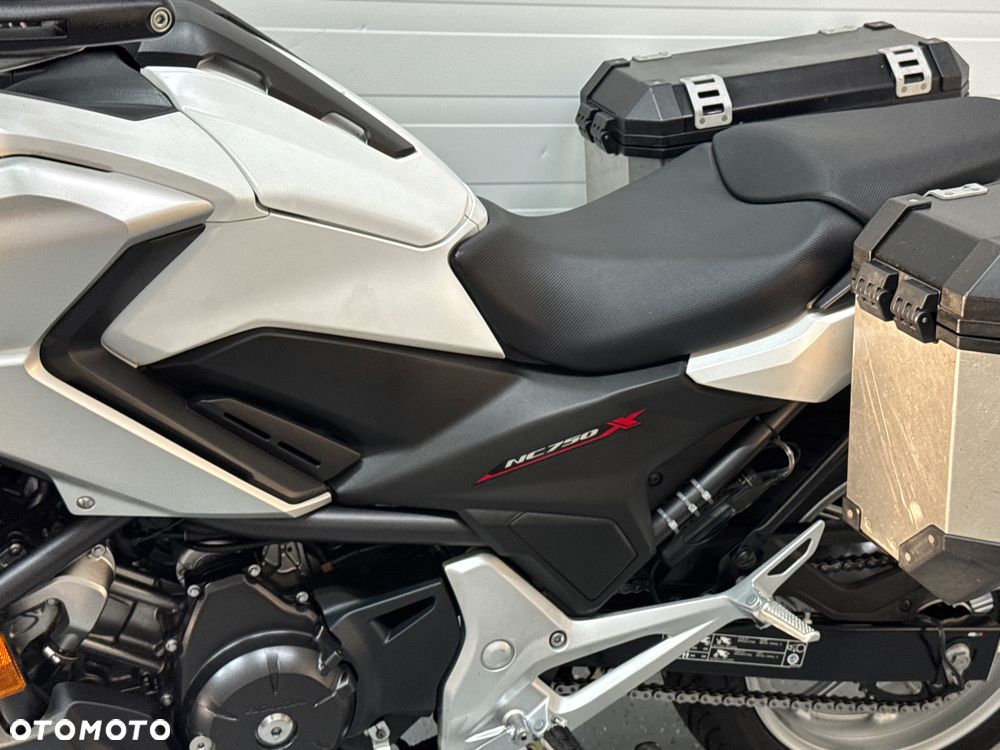 Honda NC - 28