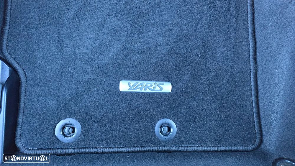 Toyota Yaris 1.0 VVT-i Comfort+P.Style - 36