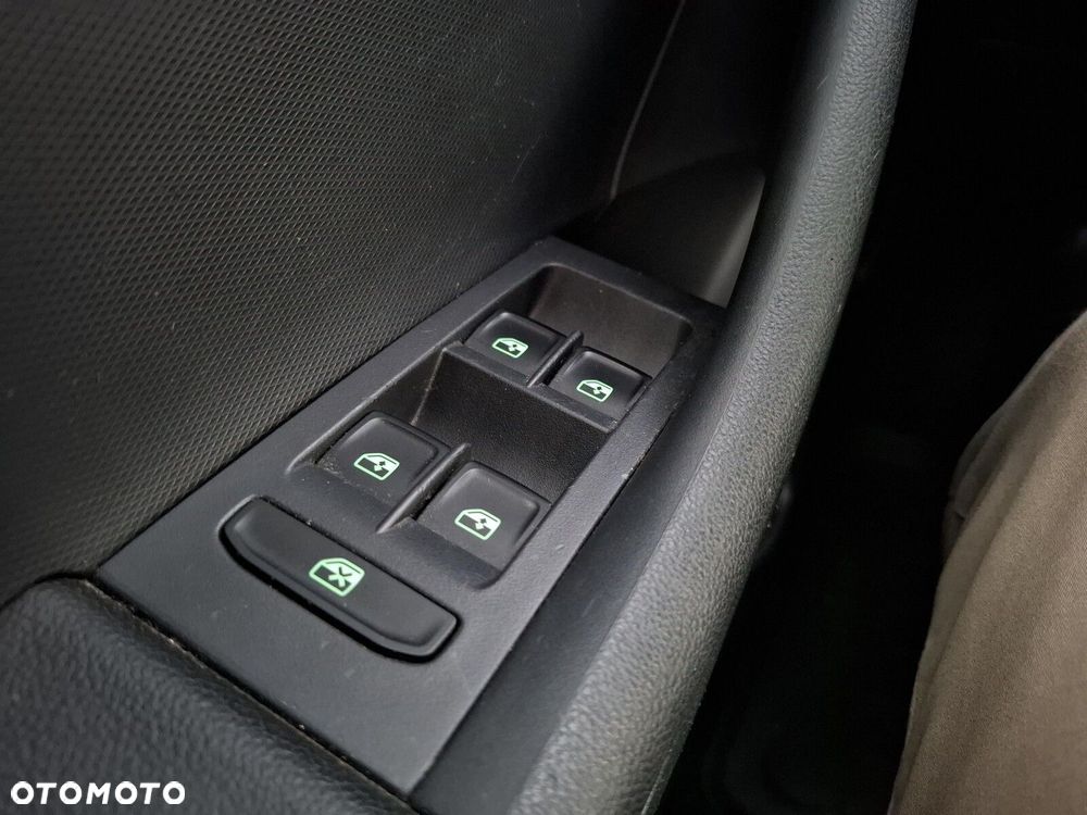 Skoda RAPID 1.0 TSI Ambition - 20