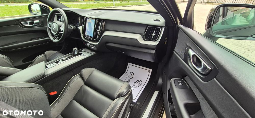 Volvo XC 60 T5 AWD R-Design - 7