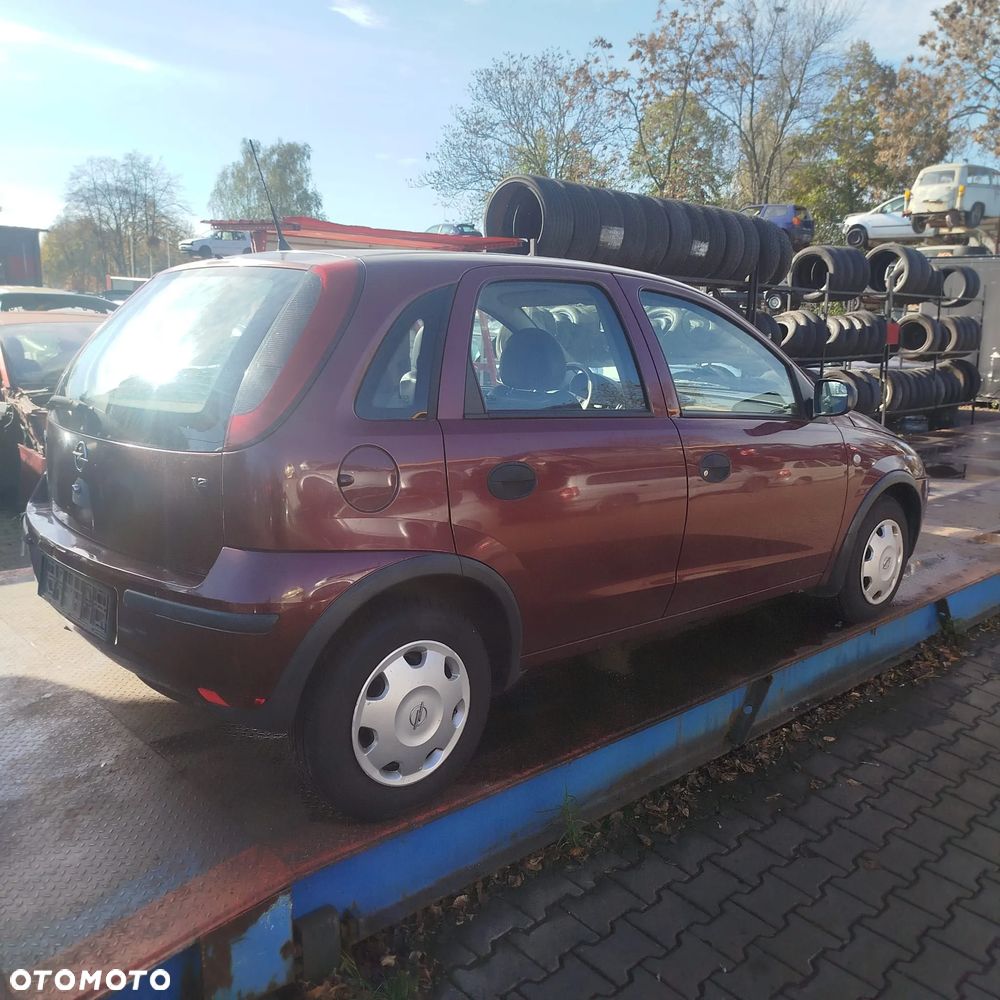 Opel Corsa C na części . - 8