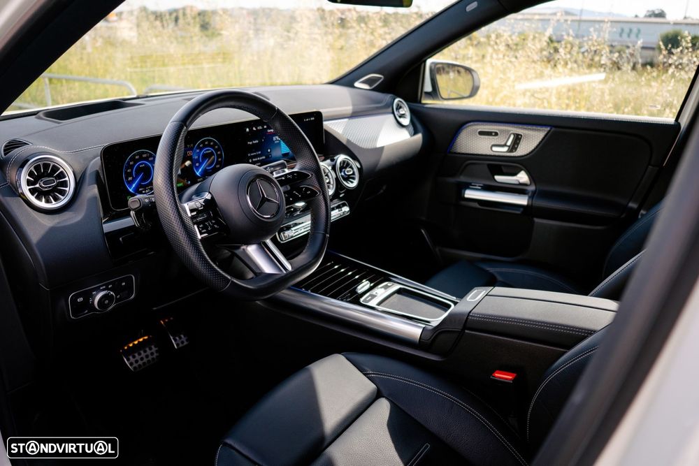 Mercedes-Benz EQA 300 4Matic AMG Line - 13