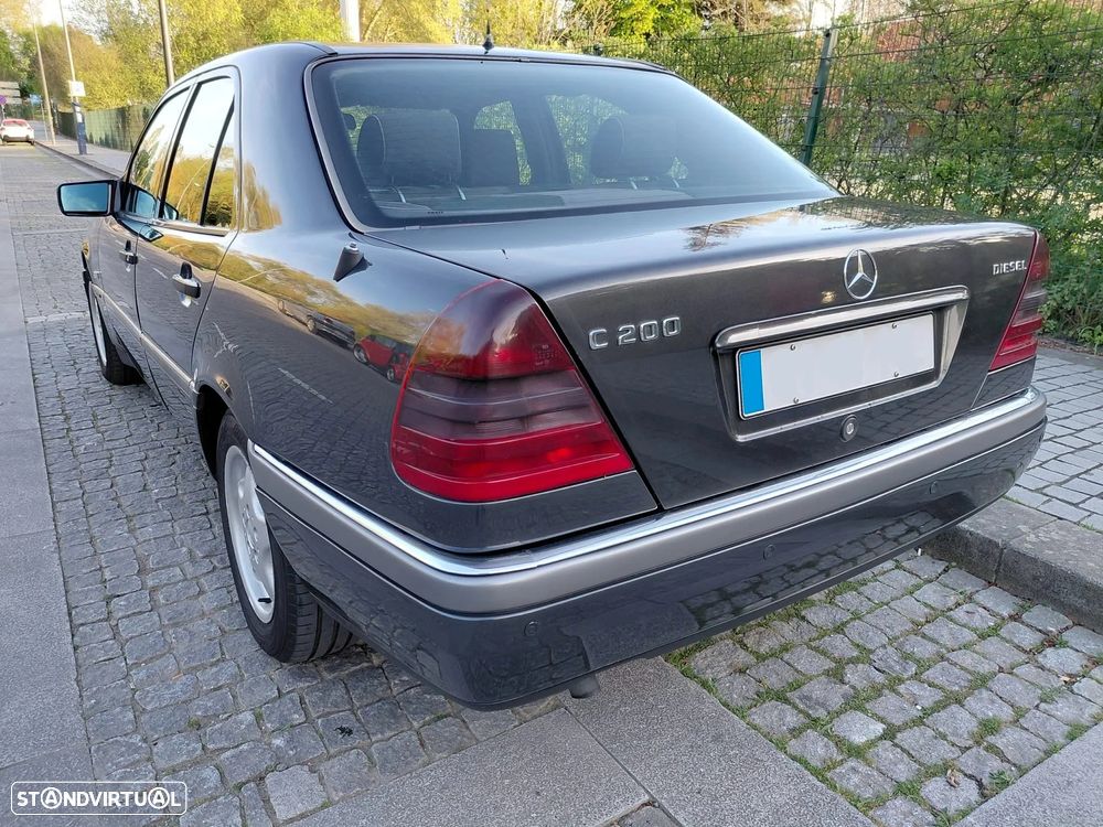 Mercedes-Benz C 200 D Elegance - 3