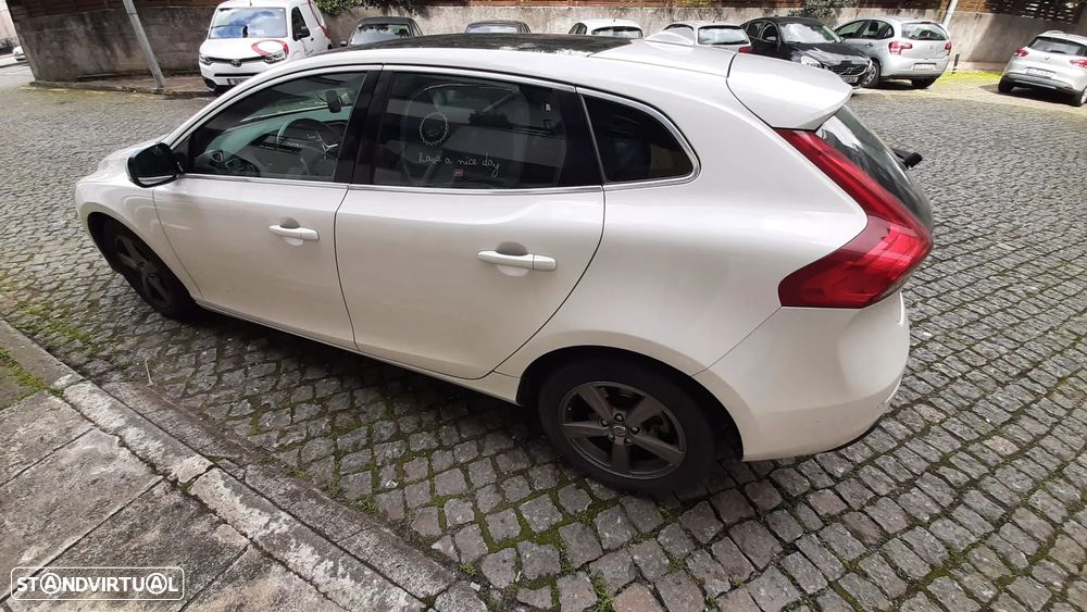 Volvo V40 D2 Momentum - 2