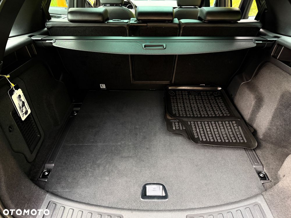 Land Rover Discovery Sport TD4 HSE Luxury - 27
